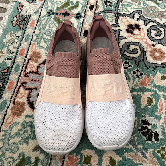 APL women’s shoes - Picture 3 of 5